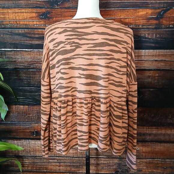 Maronie Vintage Y2K Top M Super Soft Oversized Peach Brown Tiger Print USA Made - Picture 3 of 8